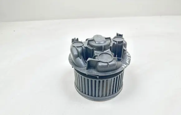 Nissan Note (E11) Heater fan/blower NN105020U9629 GMVX11E 02204102600