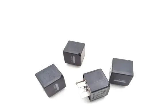 Ford Mondeo Mk III Other relay 2S7T14B192AA V23136B1X66