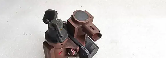Volvo V50 Turbo solenoid valve 6G9Q9E882CA