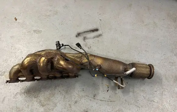 Audi R8 4S Exhaust manifold 420251212R 420251097A