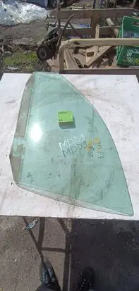 Volkswagen Golf IV Front door window glass four-door 1212123