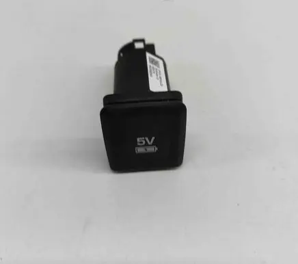 Jaguar I-Pace USB socket connector JPLA19010CA
