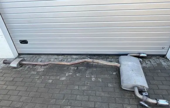 Volvo S60 Muffler/silencer 82391457 31448097