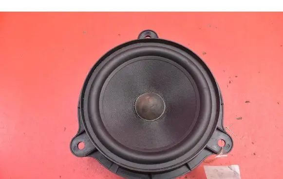 Renault Captur Subwoofer speaker 281440013R