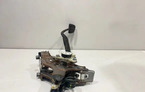 Toyota Avensis T270 Clutch pedal sensor 89510 895041