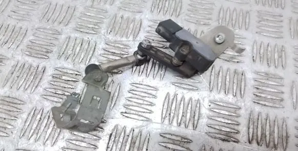 BMW i3 Headlight/headlamp level sensor 6870200 6855665