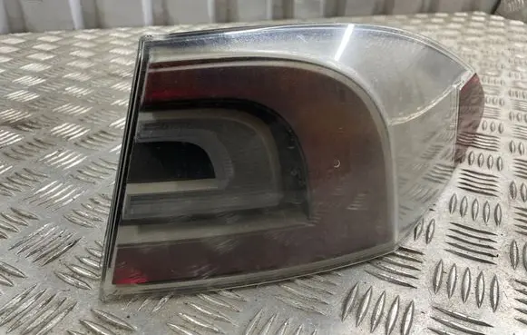 Tesla Model S Rear/tail lights 00134107 600591900 134107208472