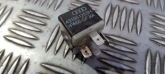 Volkswagen PASSAT B5.5 Other relay 431951253H