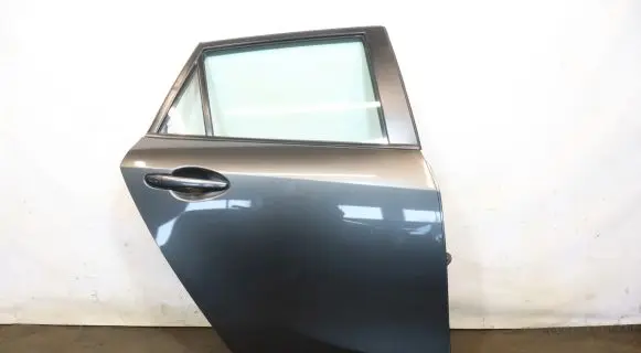 Mazda 3 II Rear door