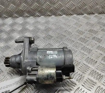 Volkswagen Golf VII Starter motor 0AM911024A