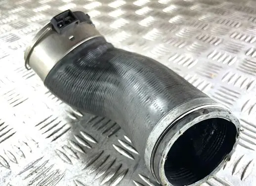 Volvo V40 Intercooler hose/pipe 31338545 P31370408 31370408