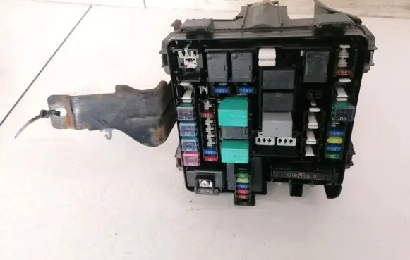 Honda FR-V Fuse box set