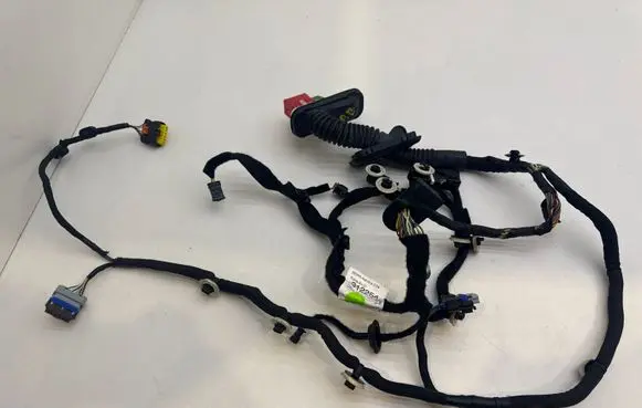 DS Automobiles 3 Crossback Front door wiring loom 0R0400