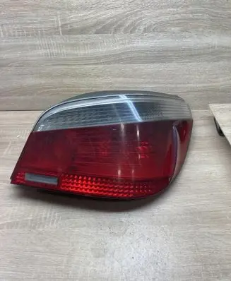 BMW 5 E60 E61 Rear/tail lights 6910768 2VP008679