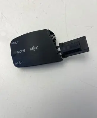 Ford Focus Multifunctional control switch/knob 758710