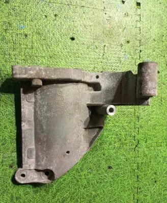 BMW 6 E63 E64 Power steering pump mounting bracket 64557835431 7835431