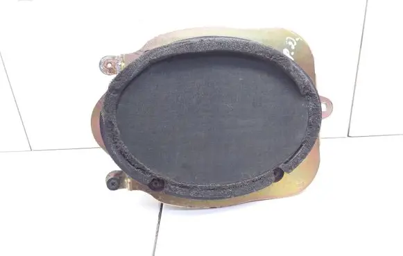 Chrysler Town & Country III Front door speaker 04685573AC 36670