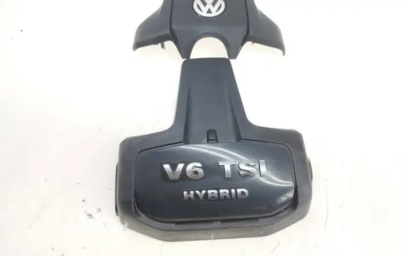 Volkswagen Touareg II Engine cover (trim) 7P6103927 7P0103926 7P6103927A