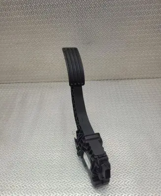 Volvo XC40 Accelerator throttle pedal 32212367