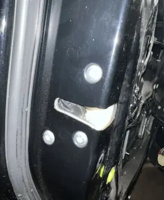 Peugeot 4007 Front door lock
