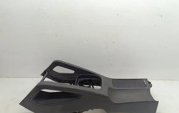 Volkswagen Golf V Center console 1K5863243
