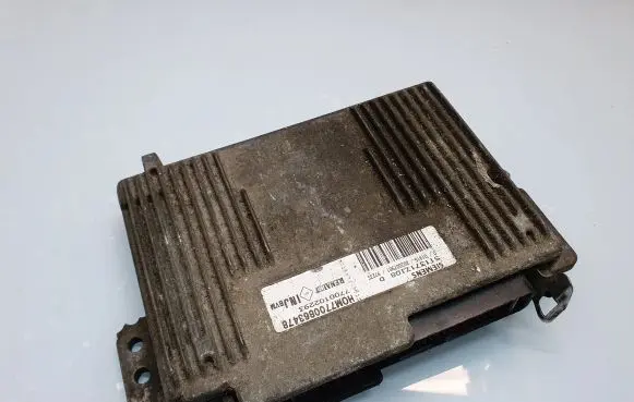 Renault Laguna I Engine control unit/module S113717108D HOM7700863478 7700102293