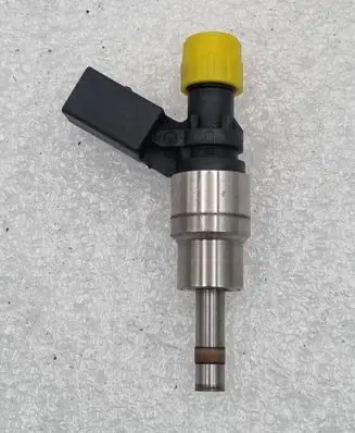 Audi A3 S3 8P Fuel injector 06F906036 0261500014