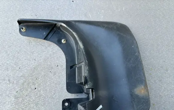 Nissan Patrol Y60 Front mudguard 63850VB010