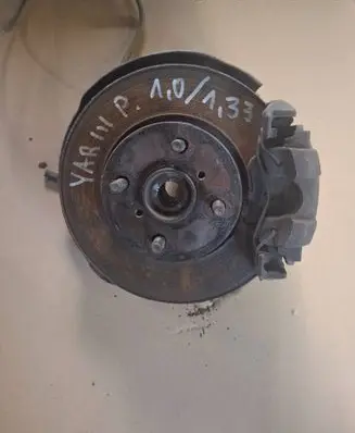 Toyota Yaris Front wheel hub spindle knuckle YARIIIZWROTNICA