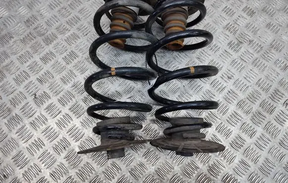 Mercedes-Benz Vito Viano W447 Rear coil spring A4473240584 A4473240006 A4473240100