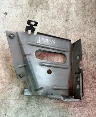 Renault Master III Fender mounting bracket 631236296R