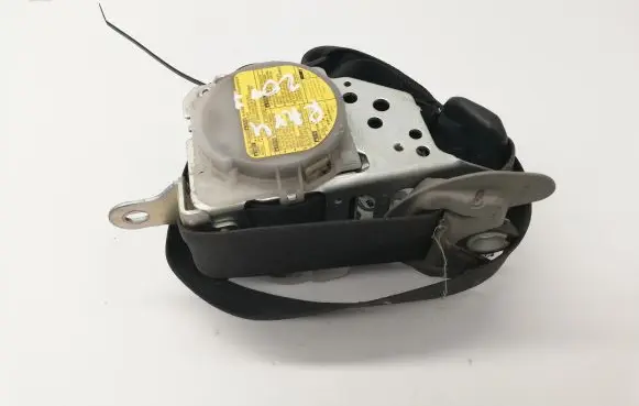 Toyota RAV 4 (XA30) Front seatbelt J082512