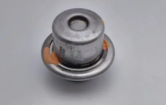 Ford Focus Fuel pressure regulator 3L2E9F775AA 080310