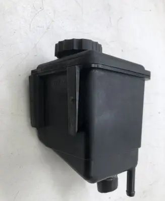 Chrysler 300 - 300C Power steering fluid tank/reservoir 04782345AC