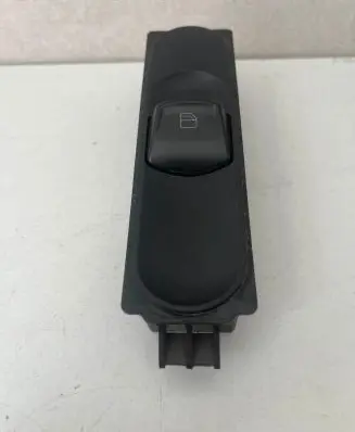 Mercedes-Benz Vito Viano W639 Electric window control switch A6395451413 20081 09ZGS002