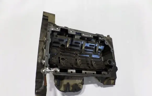 Land Rover Discovery 3 - LR3 Oil sump 4H2Q6V004FA