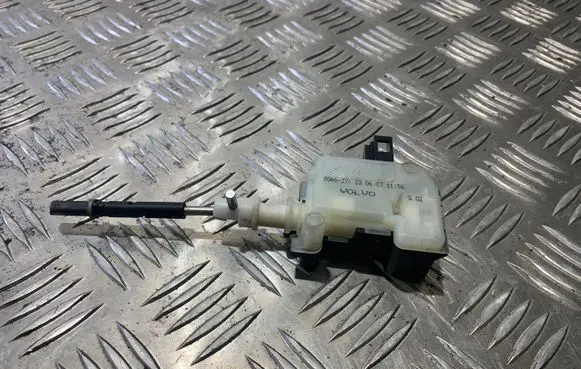 Volvo V70 Fuel tank cap lock 806627