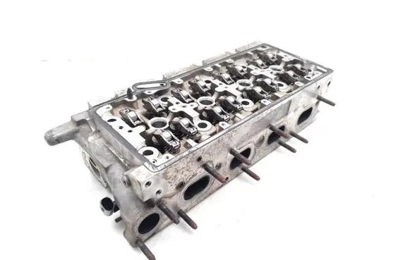 Seat Leon (5F) Engine head 04L103373E
