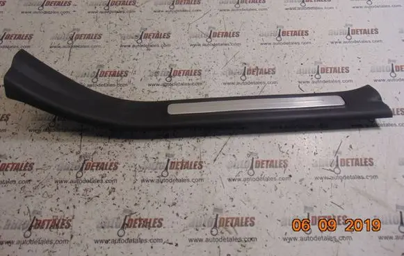 Mercedes-Benz A W169 Side skirt front trim A1696800974