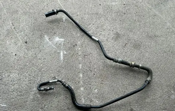 Power steering hose/pipe/line