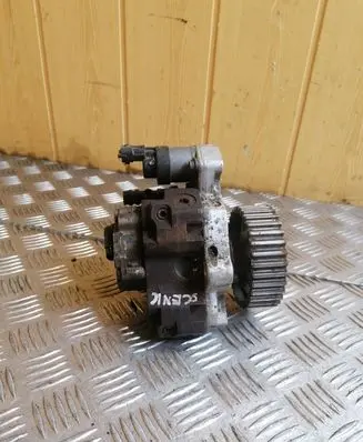 Renault Scenic II - Grand scenic II Fuel injection high pressure pump 8200108225
