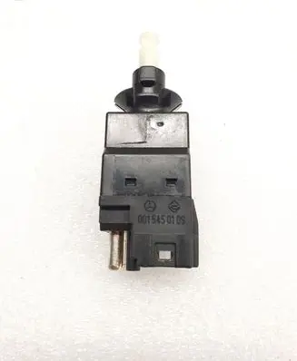 Mercedes-Benz E W211 Brake pedal sensor switch 0015450109