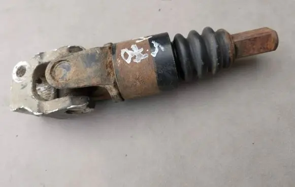 Volvo S70 V70 V70 XC Steering column universal joint 1330