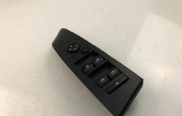 BMW 5 E60 E61 Electric window control switch 6939090