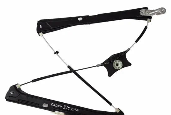 Volkswagen Tiguan Front door electric window regulator 5NA837461A