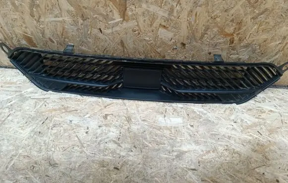 Citroen C4 III e-C4 Front bumper lower grill 9835884880