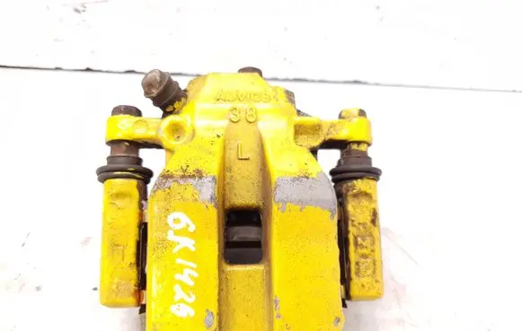 Toyota RAV 4 (XA40) Rear brake caliper