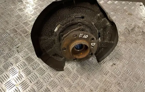 BMW 5 F10 F11 Rear wheel hub