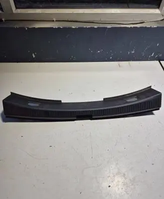 Volkswagen Touran II Trunk/boot sill cover protection 1T0863459A