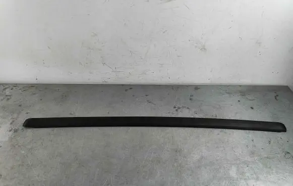 Maserati Levante Rubber seal front door (on door) 6700342571sx